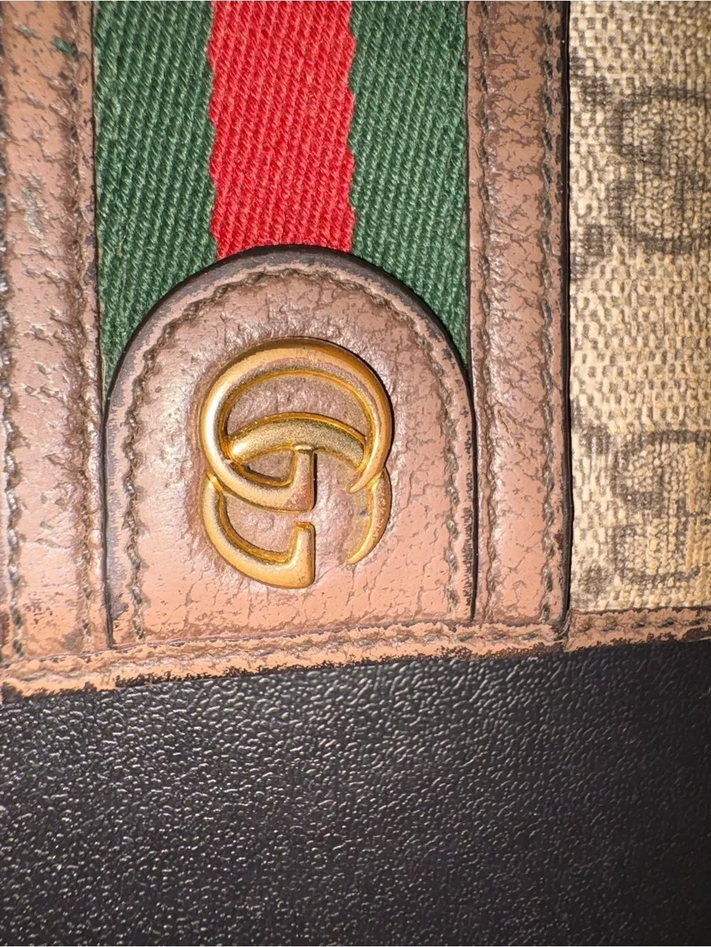 Gucci mens compact